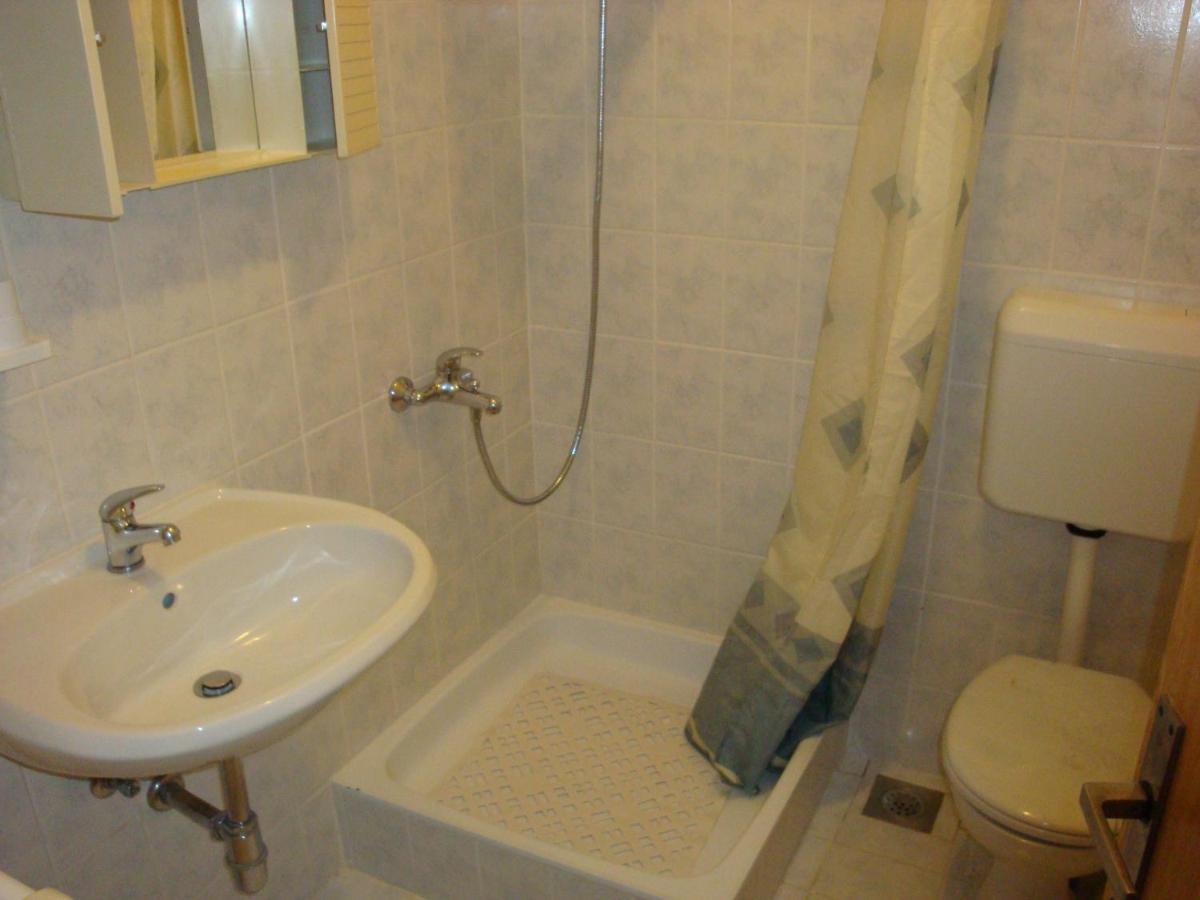 Apartments By The Sea Barbat, Rab - 17620 Barbat na Rabu Buitenkant foto